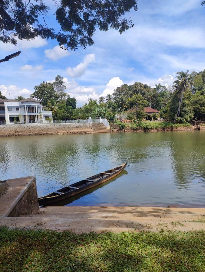 Akkara Homestay & Ayurveda Kottayam Esterno foto