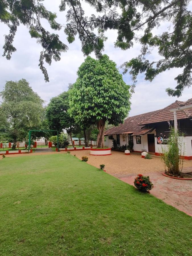 Akkara Homestay & Ayurveda Kottayam Esterno foto